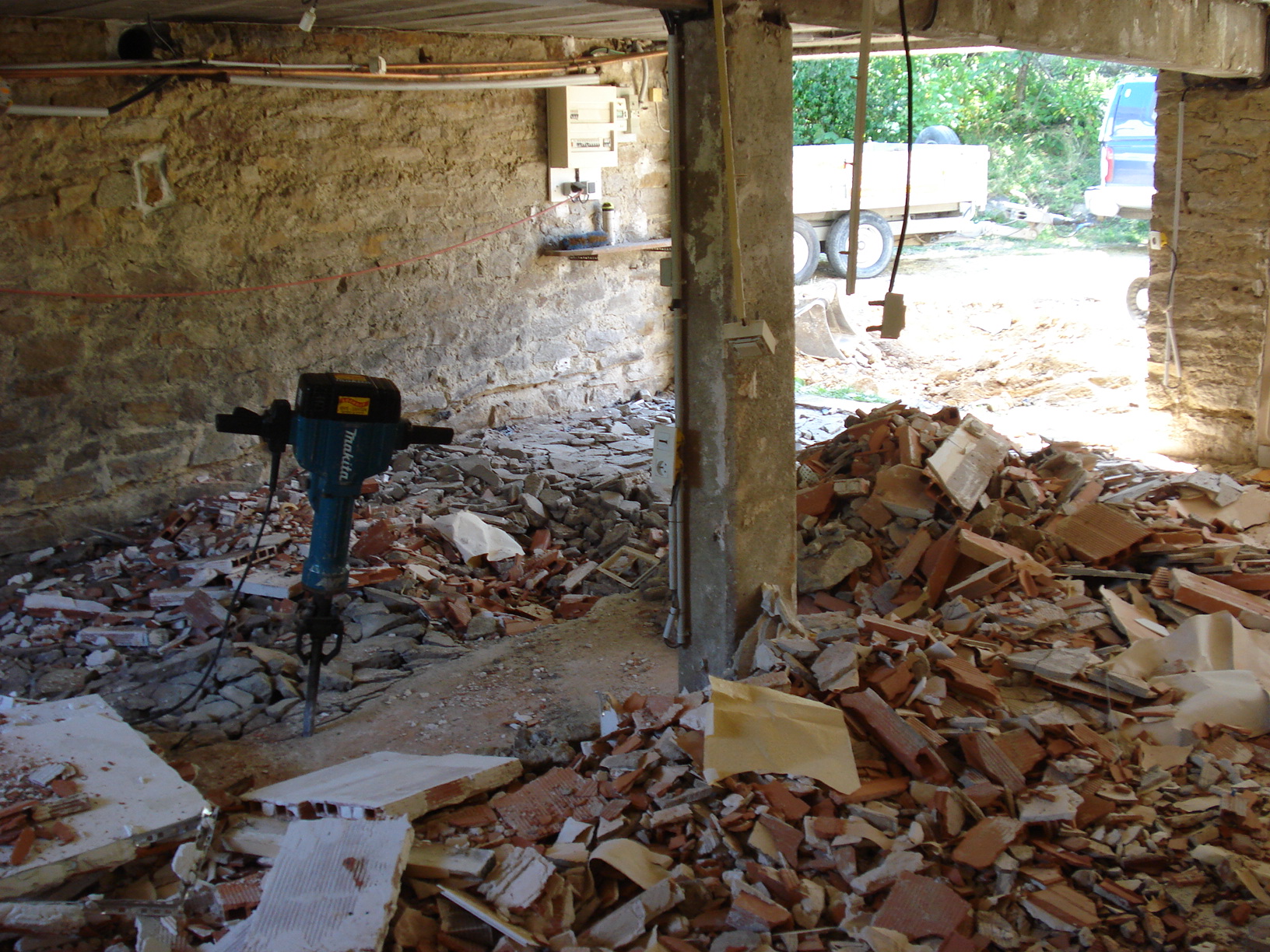 Démolition à Saint-Martin-des-Puits