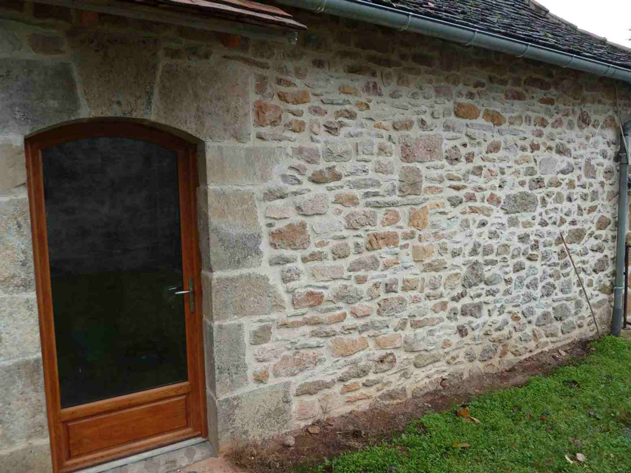 Joint à la chaux, façade en pierre Ribouisse