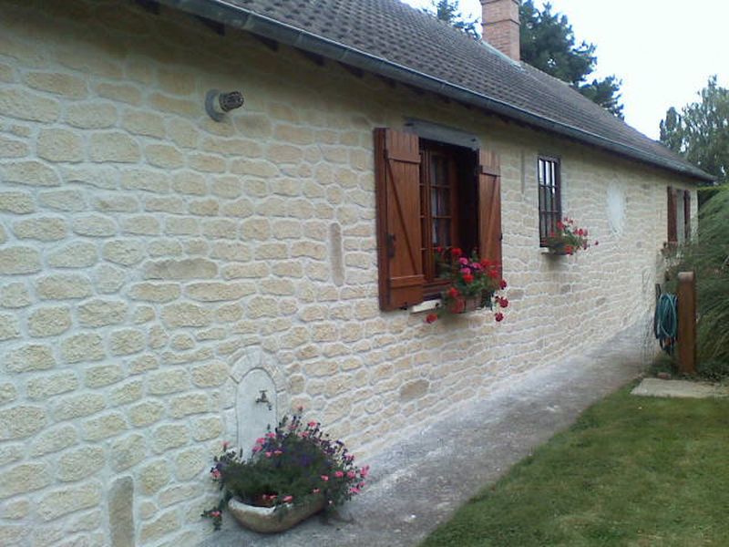 Joint à la chaux, façade en pierre à Caunes-Minervois